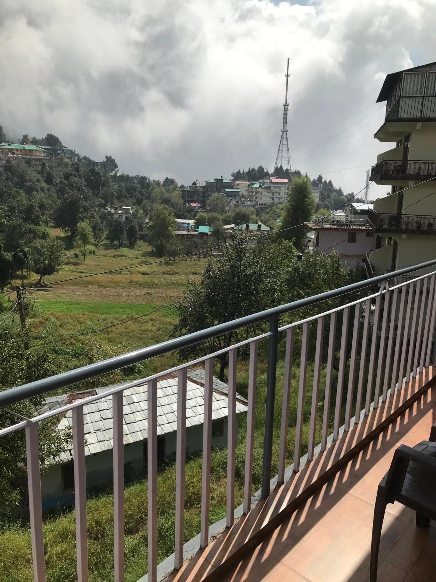 Mcleodganj Diaries Guest House ダラムシャーラー エクステリア 写真