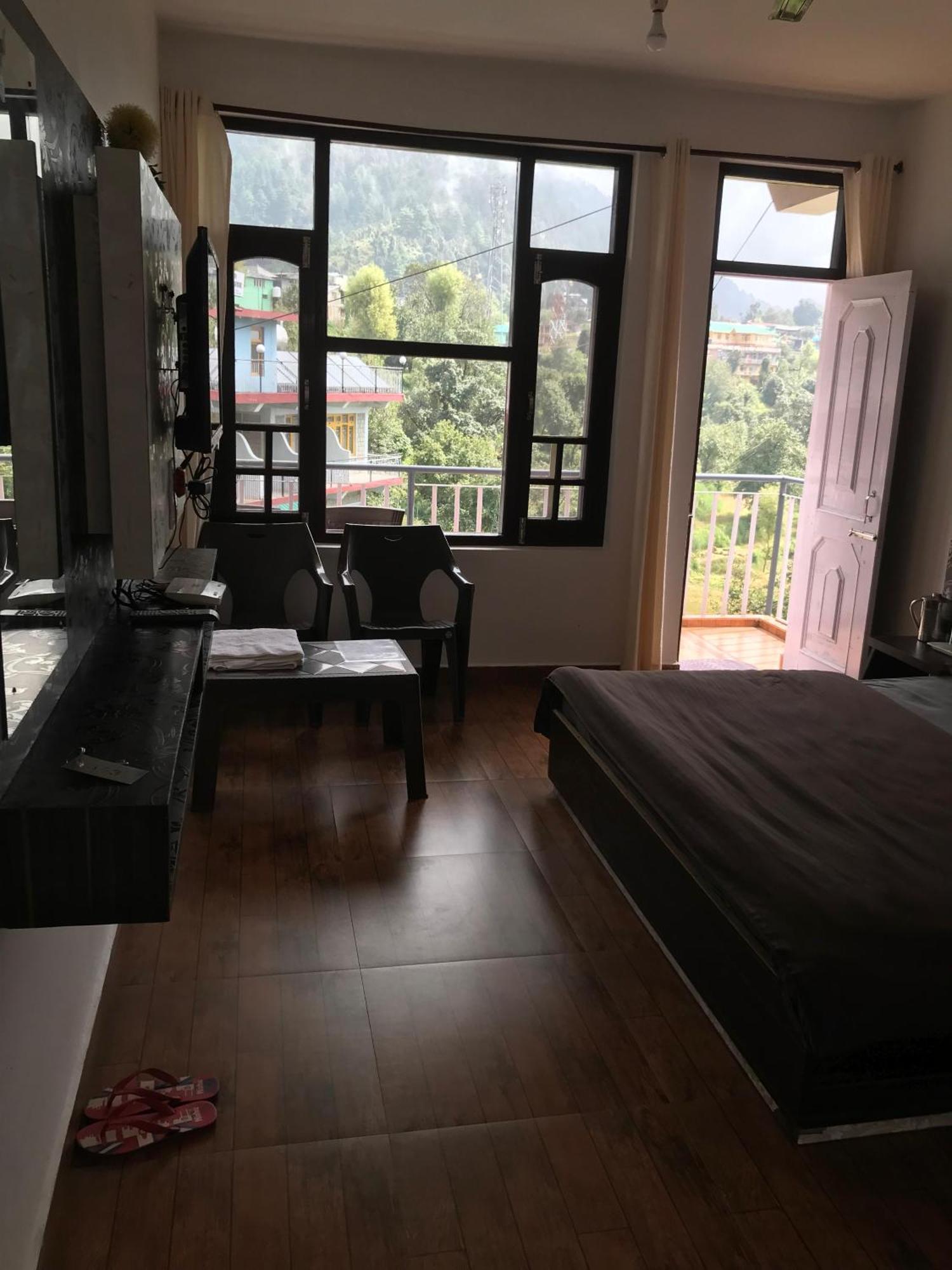 Mcleodganj Diaries Guest House ダラムシャーラー エクステリア 写真
